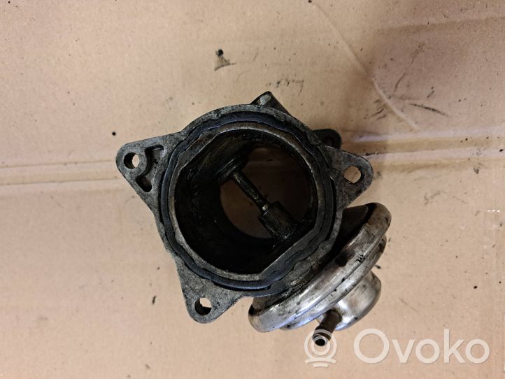 Audi A4 S4 B6 8E 8H EGR aušintuvas 038131501AN