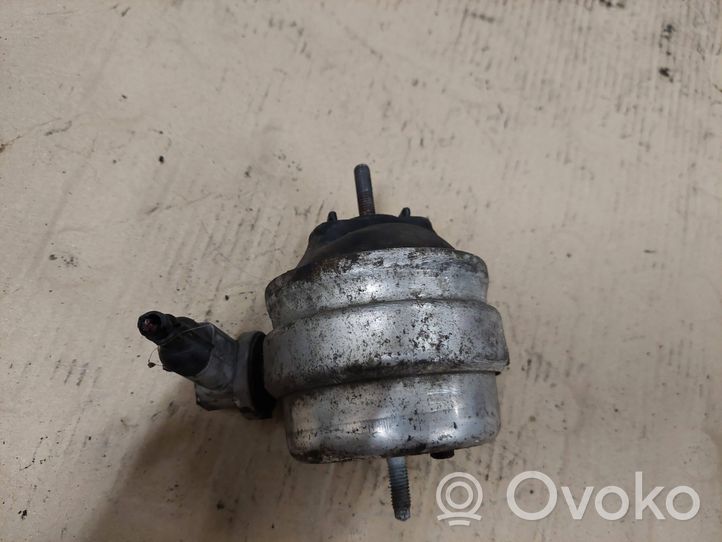 Audi A4 S4 B6 8E 8H Supporto di montaggio del motore W18136