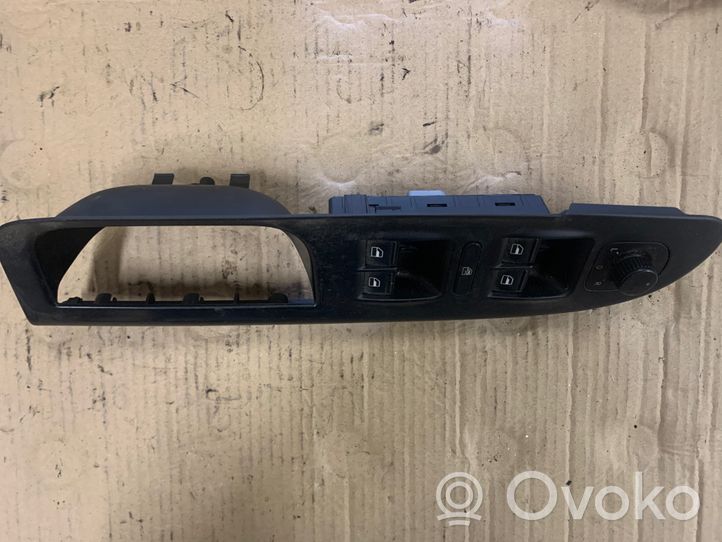 Volkswagen PASSAT B6 Rivestimento pulsantiera finestrino della portiera anteriore 3C1867171B