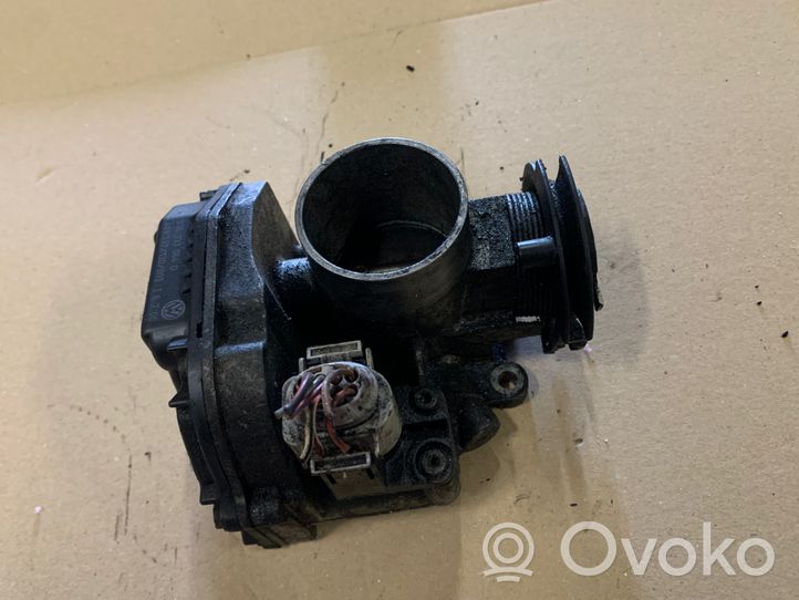 Volkswagen Golf IV Throttle valve 036133064D