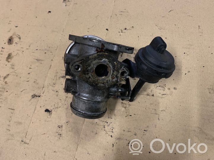 Volkswagen Polo Zawór EGR 038129637B