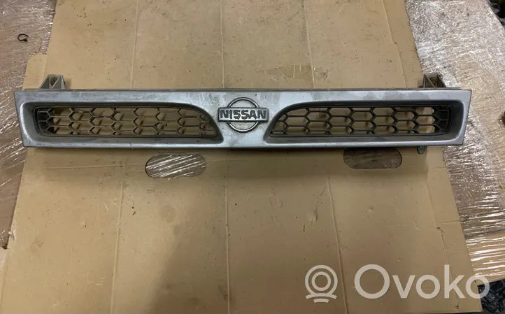 Nissan Sunny Grille de calandre avant 6231050000