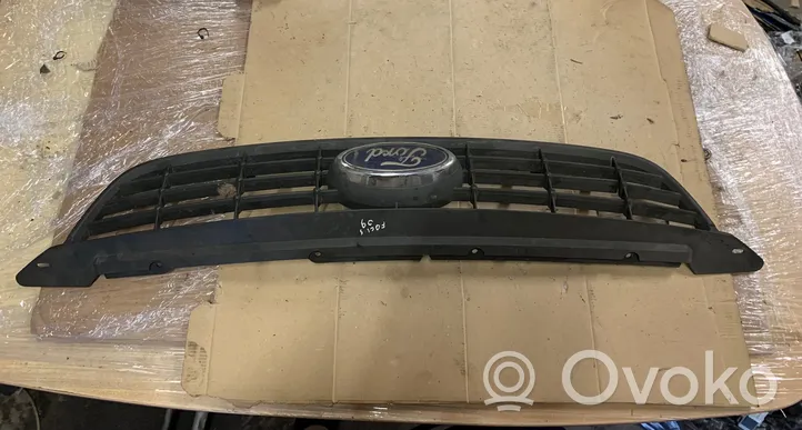 Ford Focus Front bumper upper radiator grill 8M518200BD