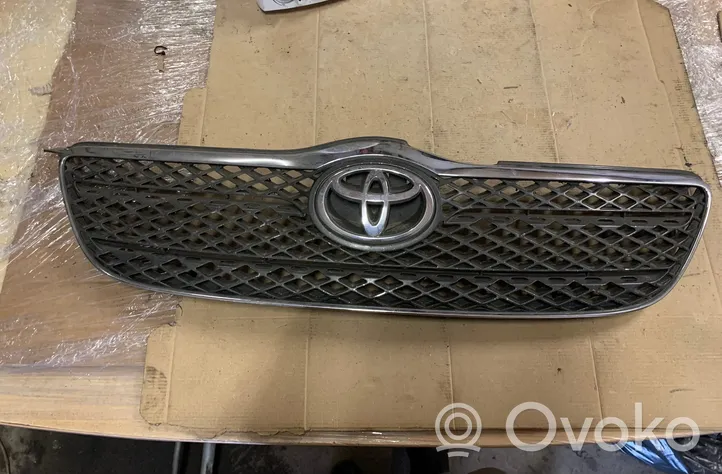 Toyota Corolla E120 E130 Grille calandre supérieure de pare-chocs avant 531111A480