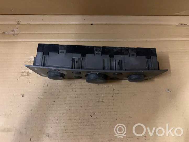 Opel Vectra C Climate control unit 13138198