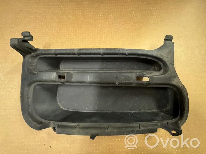 Toyota Avensis T250 Pretmiglas luktura dekoratīvais režģis 5212705010