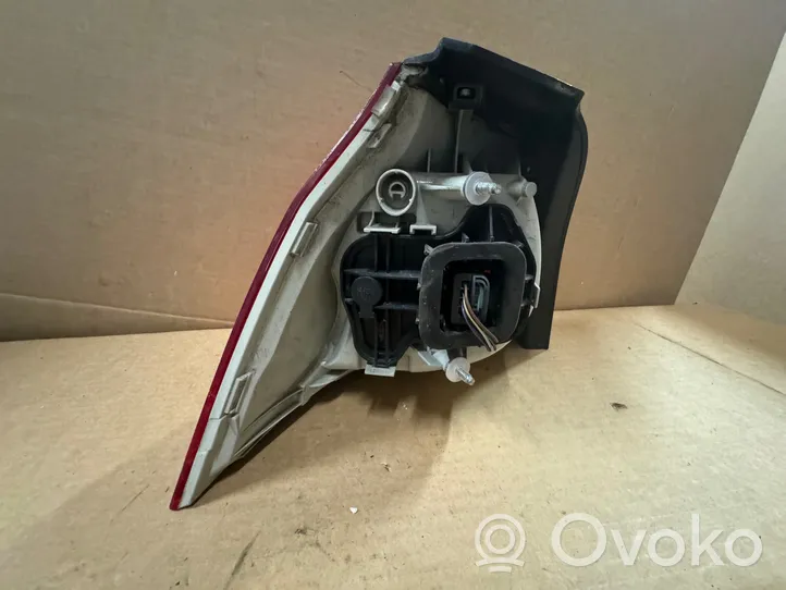 Volkswagen Golf V Lampa tylna 1K6945096N