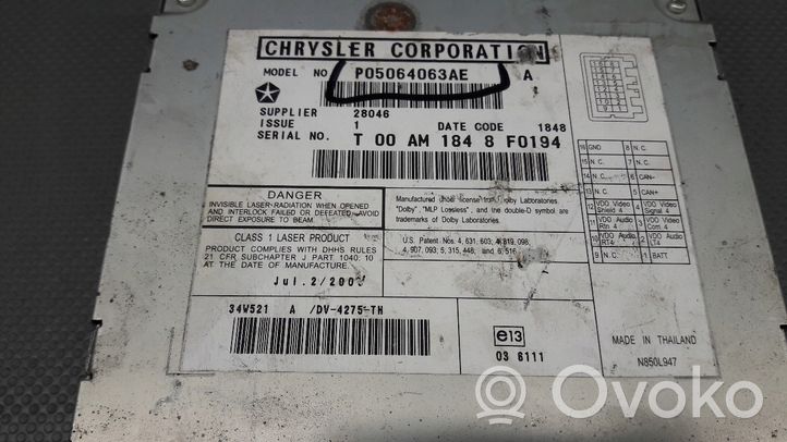 Chrysler Voyager Unité principale radio / CD / DVD / GPS P05064063AE