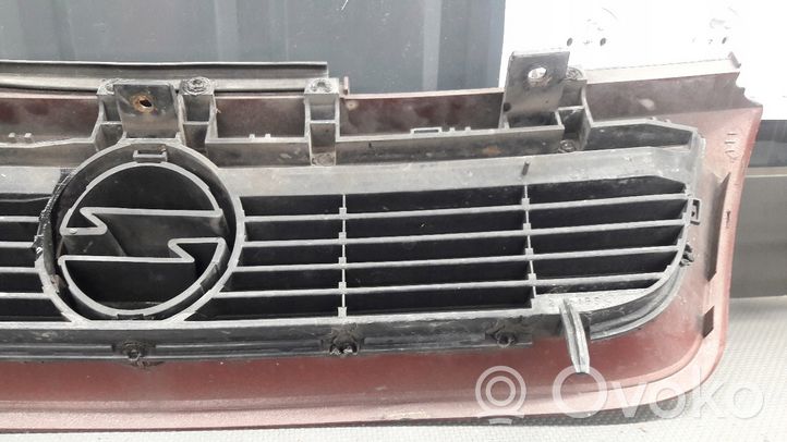 Opel Vectra A Front bumper upper radiator grill 90461334