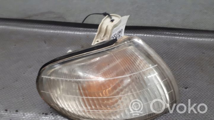 Hyundai Lantra II Front indicator light 92302290