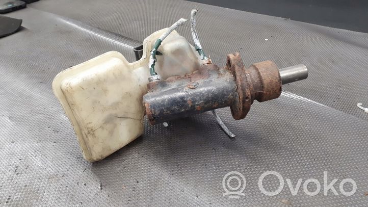 Renault 21 Główny cylinder hamulca 7700717834