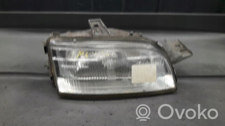 Fiat Punto (176) Lampa przednia 