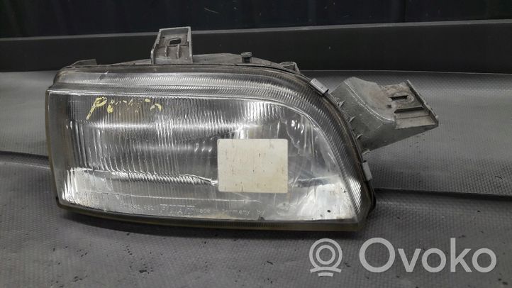 Fiat Punto (176) Lampa przednia 