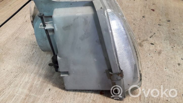 Hyundai Galloper Headlight/headlamp 