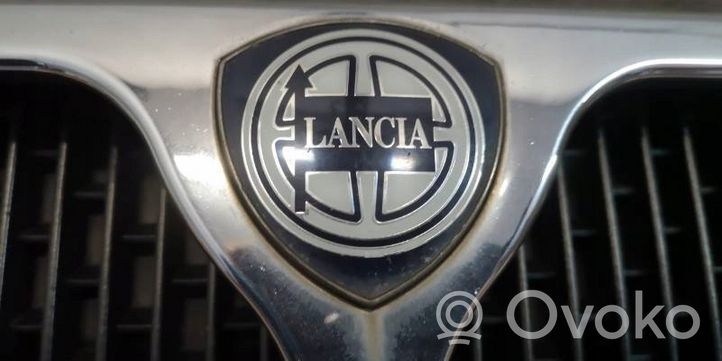 Lancia Zeta Etupuskurin ylempi jäähdytinsäleikkö 1850873116