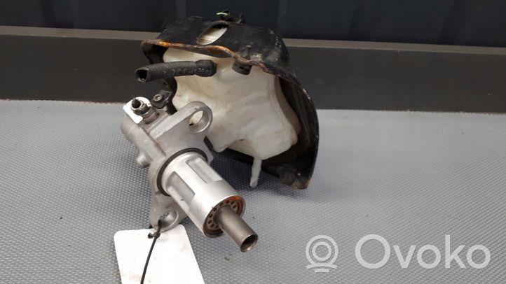 Audi A5 8T 8F Główny cylinder hamulca 8k0011367