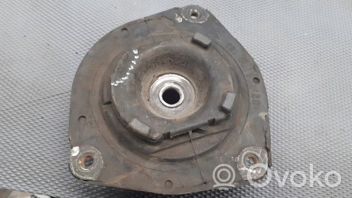 Nissan Micra Mocowanie sprężyny amortyzatora 8200183567