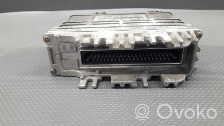 Volkswagen Polo III 6N 6N2 6NF Sterownik / Moduł ECU 0261200796