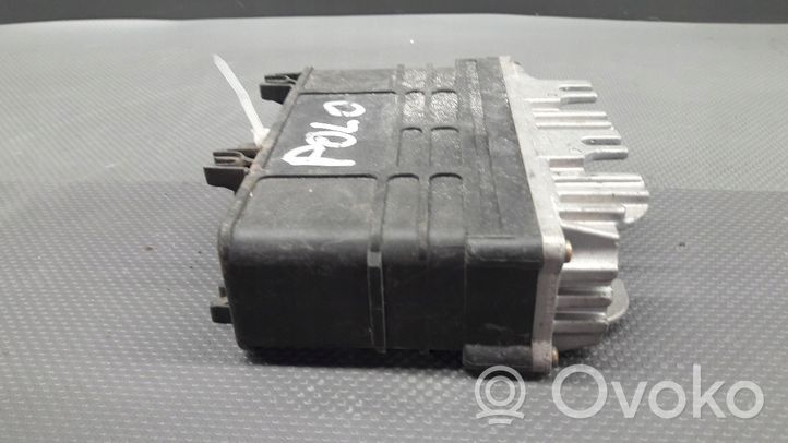 Volkswagen Polo III 6N 6N2 6NF Calculateur moteur ECU 0261200796