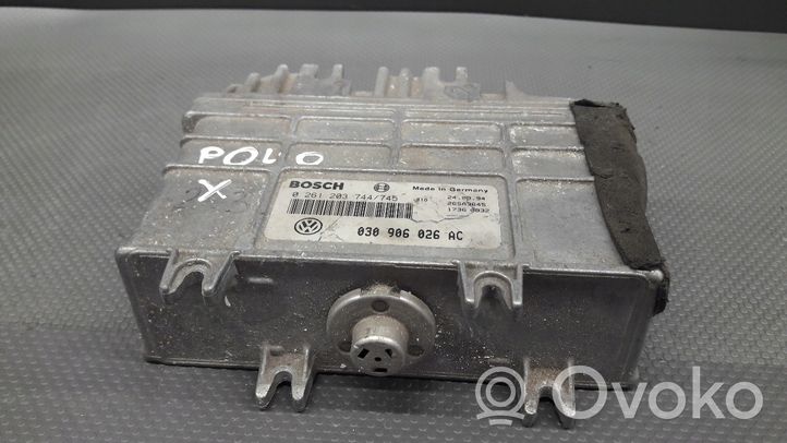 Volkswagen Polo III 6N 6N2 6NF Calculateur moteur ECU 0261203744