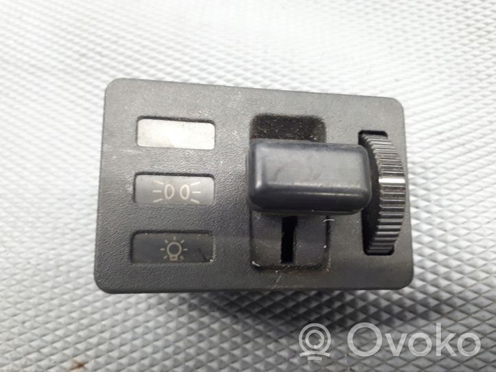 BMW 7 E32 Interruptor de luz 1375515