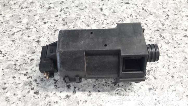 Mercedes-Benz E W124 Sensor de temperatura interna 0008301908