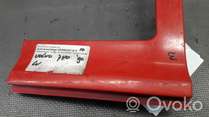 Volvo 740 Listwa pod lampę przednią 1392086