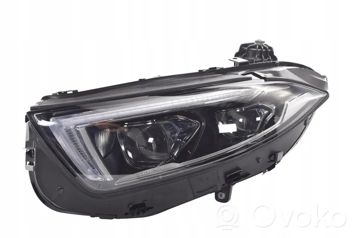 Mercedes-Benz CLS AMG C219 Lampa przednia A2579061900