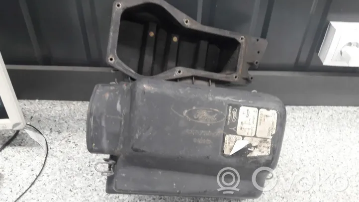 Ford Sierra Boîtier de filtre à air 83TF-9600-AA