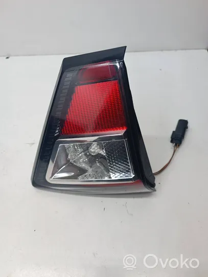 Ford Kuga II Lampy tylnej klapy bagażnika GV4113A603BF