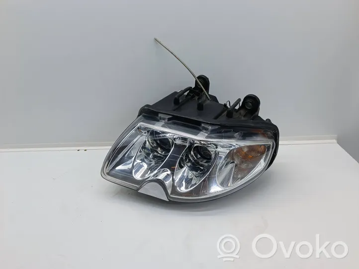 Maserati Quattroporte Lampa przednia 27098900