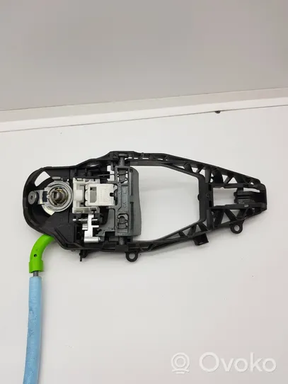 BMW X6 F16 Serrure de porte avant 7477685