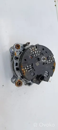 Volkswagen PASSAT B7 Alternator 03L903024F