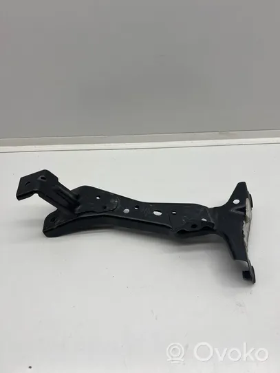 Audi A3 S3 8V Supporto di montaggio del parafango 8V0821135