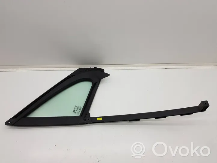 Citroen C3 Front door vent window glass four-door 9813154880