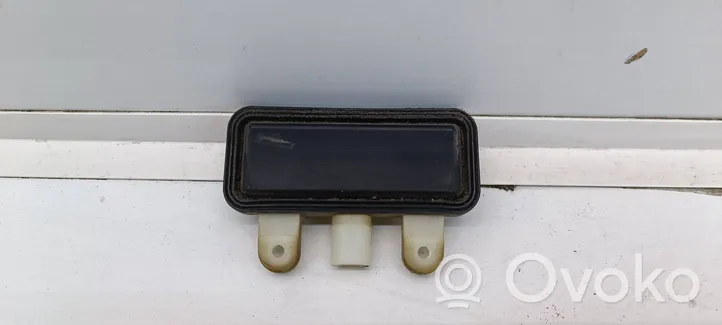 Mercedes-Benz CLS C218 X218 Interruptor para abrir la puerta trasera 2218702410