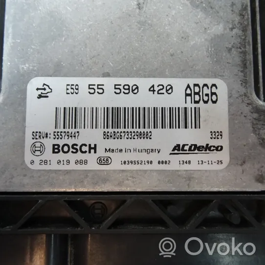 Opel Zafira C Engine control unit/module ECU 55590420