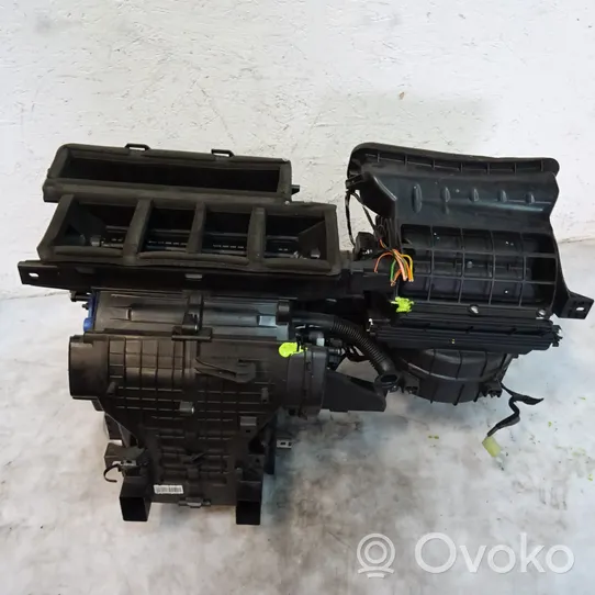 Hyundai i30 Scatola climatizzatore riscaldamento abitacolo assemblata 97200-A6120