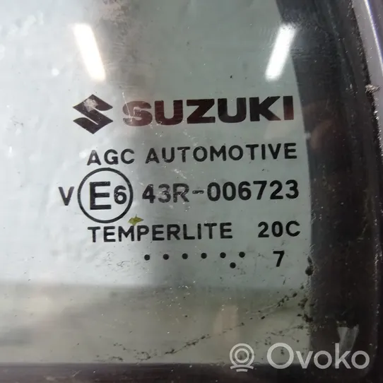 Suzuki SX4 Vetro del finestrino della portiera posteriore 34675-61M00