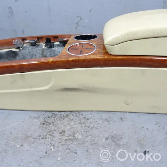 Volkswagen Phaeton Center console 