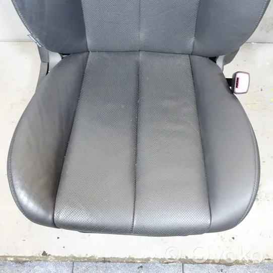 Subaru Legacy Asiento delantero del pasajero 