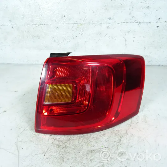 Volkswagen Jetta VI Rear/tail lights 