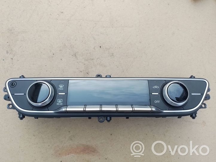 Audi A4 S4 B9 Climate control unit 8W0820043F