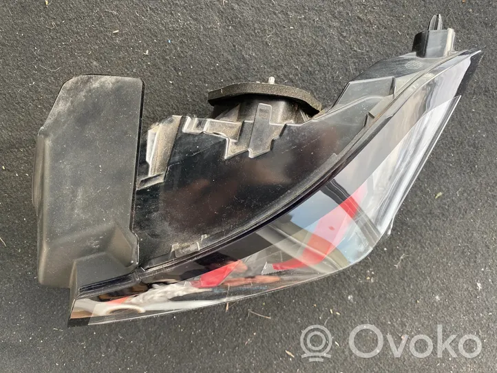 Peugeot 208 Lampa tylna 9823216680