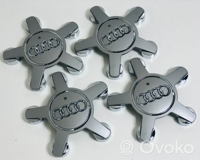 Audi Q3 8U Borchia ruota originale 4F0601165N