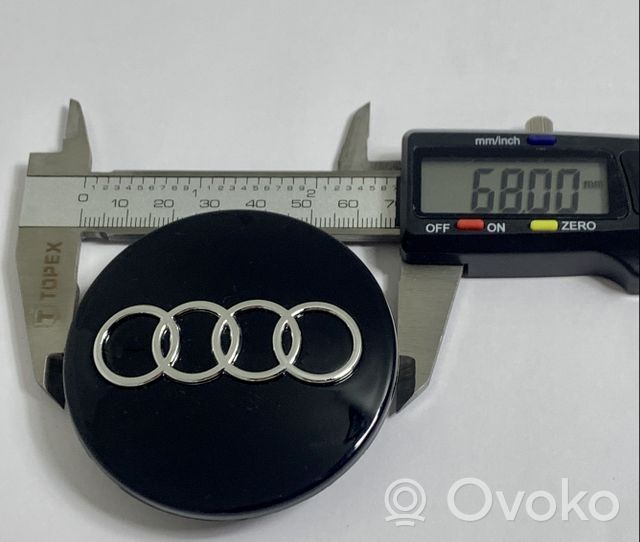 Audi A4 S4 B9 Dekielki / Kapsle oryginalne 8D0601170