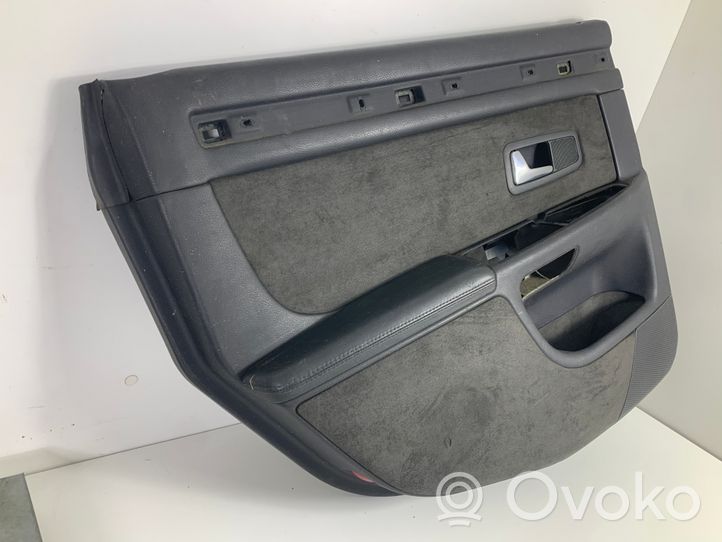 Audi A8 S8 D2 4D Rivestimento del pannello della portiera posteriore 4D0867305