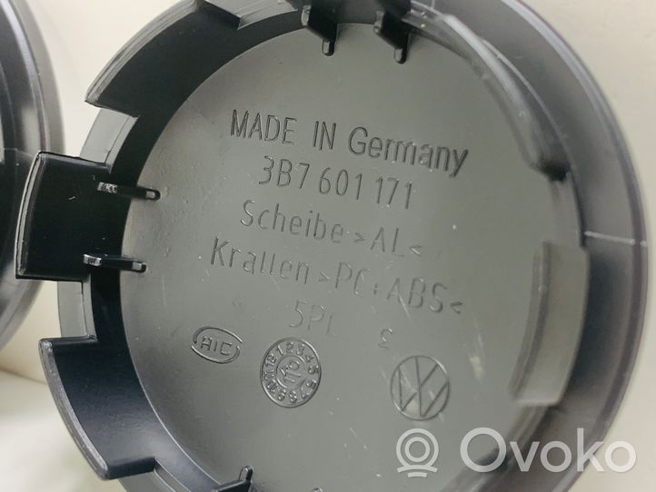 Volkswagen Fox Gamyklinis rato centrinės skylės dangtelis (-iai) 3B7601171