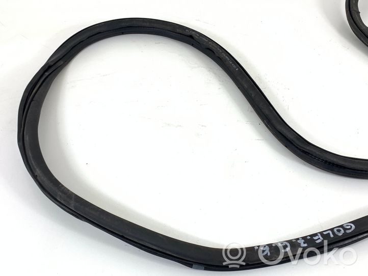 Volkswagen Golf VII Rear door rubber seal (on body) 5G6867913