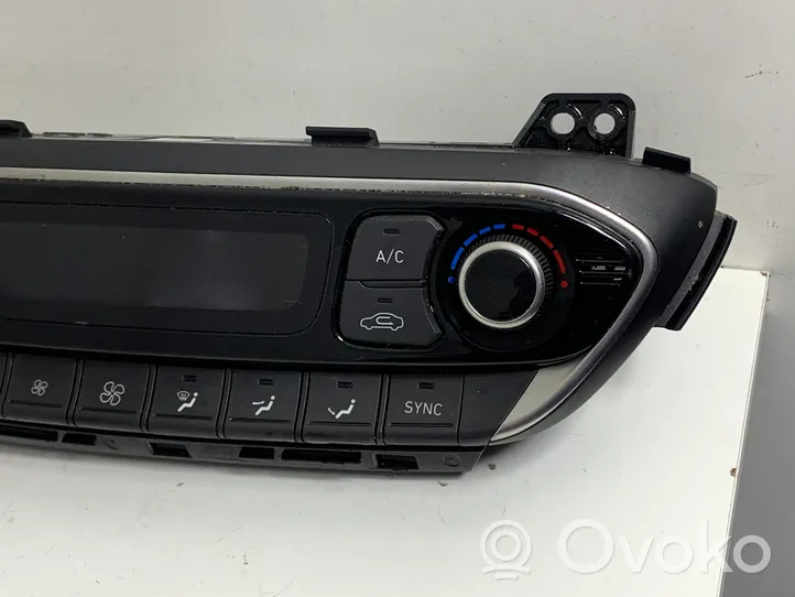 Hyundai i30 Ilmastoinnin ohjainlaite 97250G4251